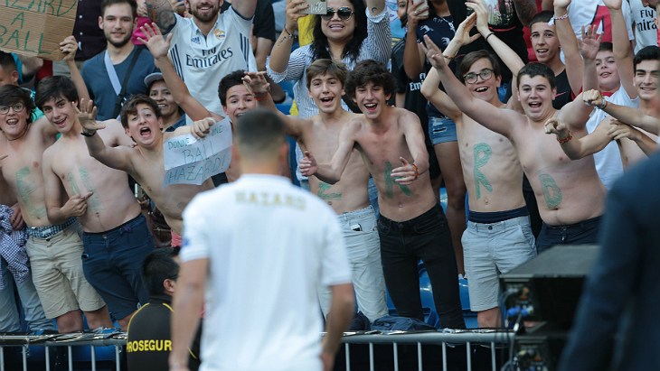 Болельщики встречают Эдена Азара