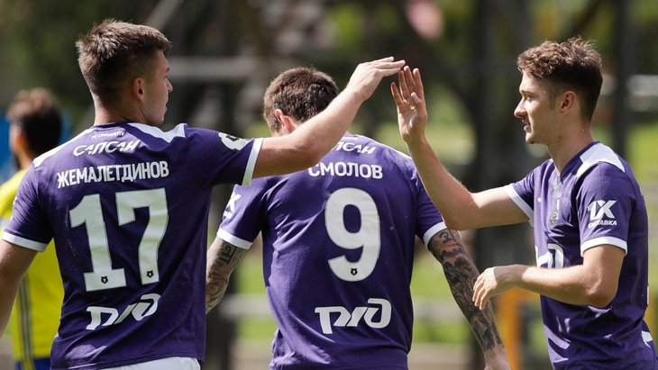 Футболисты «Локомотива»