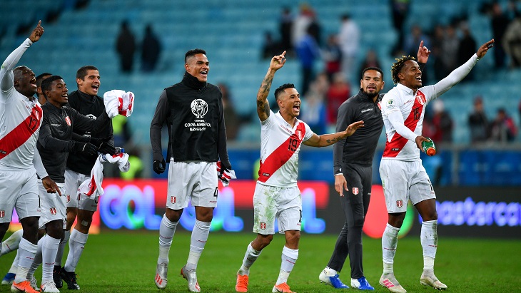 Перу покончил с пребыванием Чили на троне Южной Америки