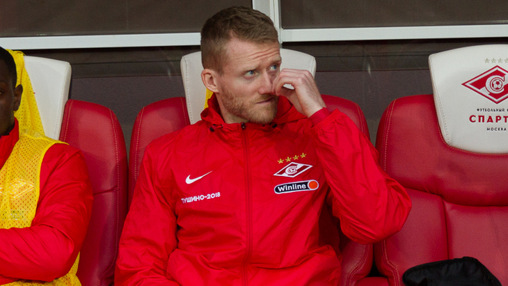 Андре Шюррле на скамейке запасных