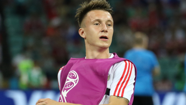 Александр Головин