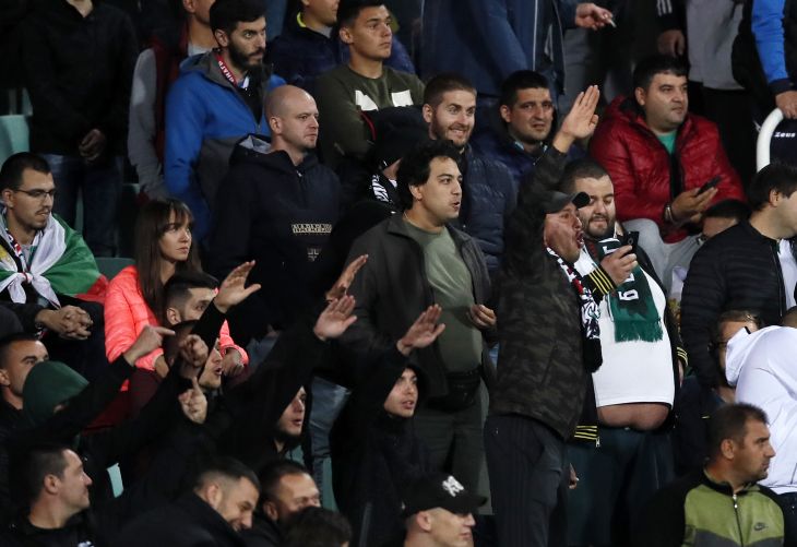 Болельщики в Софии