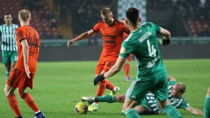 Команды продолжили серии без побед