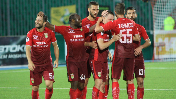 В настоящее время «Уфа» использует красный цвет