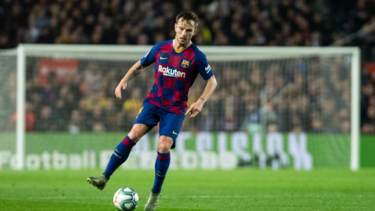 «Барса» остается лидером чемпионата