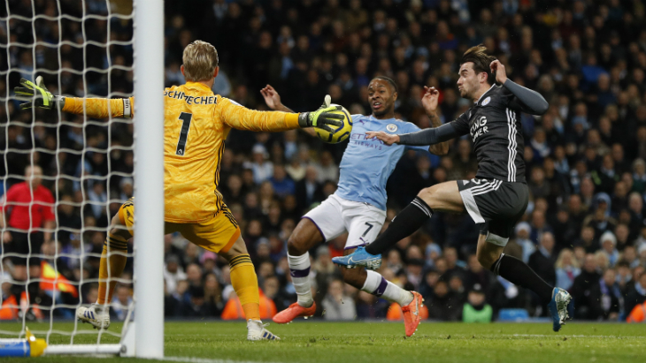 Стерлинг заработал пенальти для своей команды