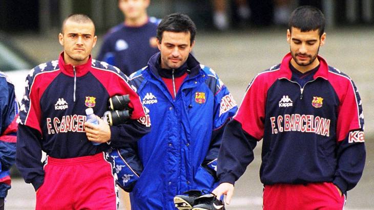 Жозе Моуринью в окружении Луиса Энрике и Пепа Гвардиолы