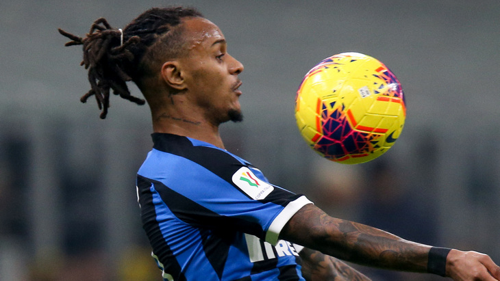 Валентино Лазаро