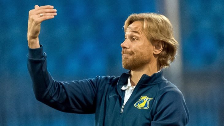 Валерий Карпин