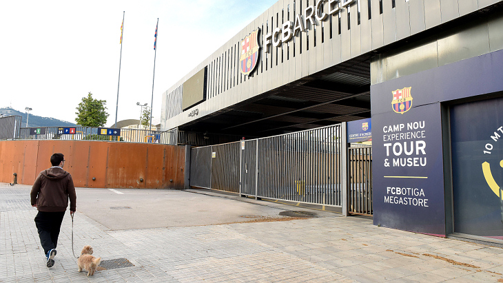 Закрытый проход в музей «Барселоны» у «Камп Ноу»