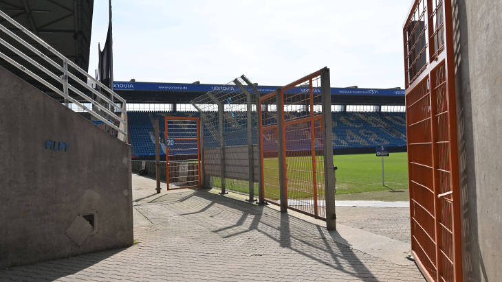 Испанские клубы увеличили раздевалки из-за коронавируса