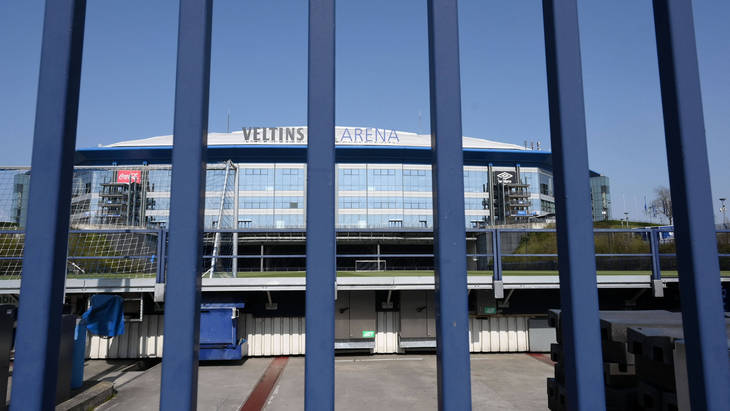 Стадион «Шальке» за решеткой