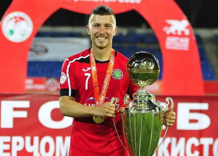 Виктор Свежов с Суперкубком Таджикистана