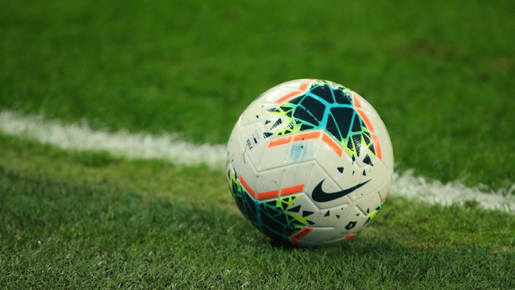 На стадионе теперь новый газон