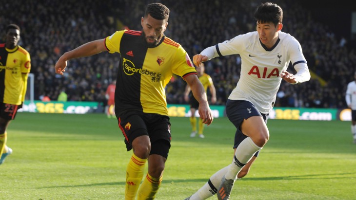 Эдриан Мариаппа в матче с «Тоттенхэмом»