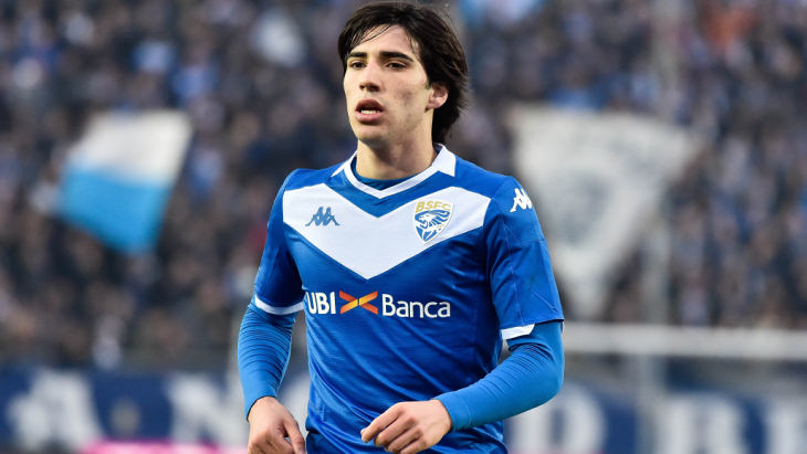 Сандро Тонали