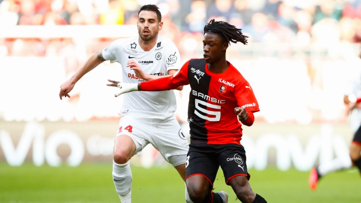 Эдуардо Камавинга в матче с «Монпелье»