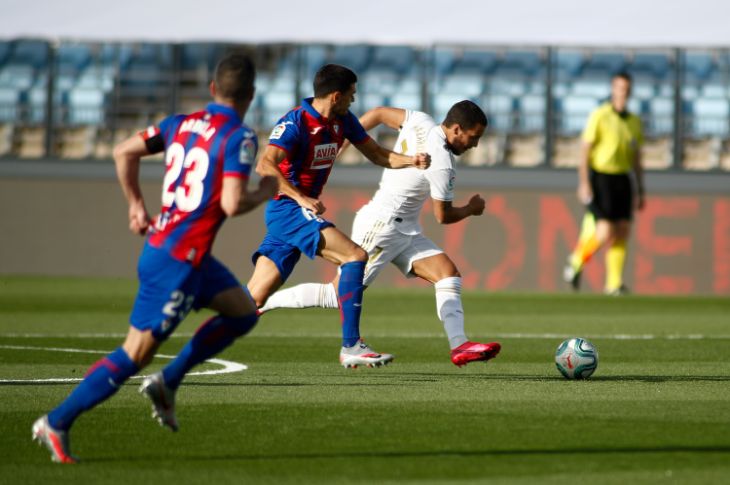 Азар «разрывал» защитников «Эйбара»