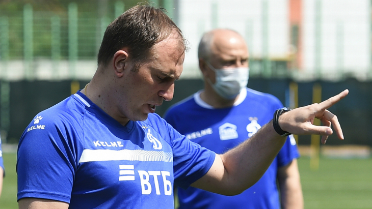 Не все в «Динамо» носят маски на тренировках