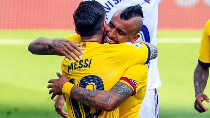 Лионель Месси и Артуро Видаль