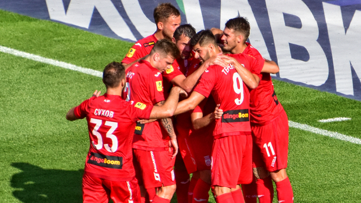 Футболисты «Уфы»