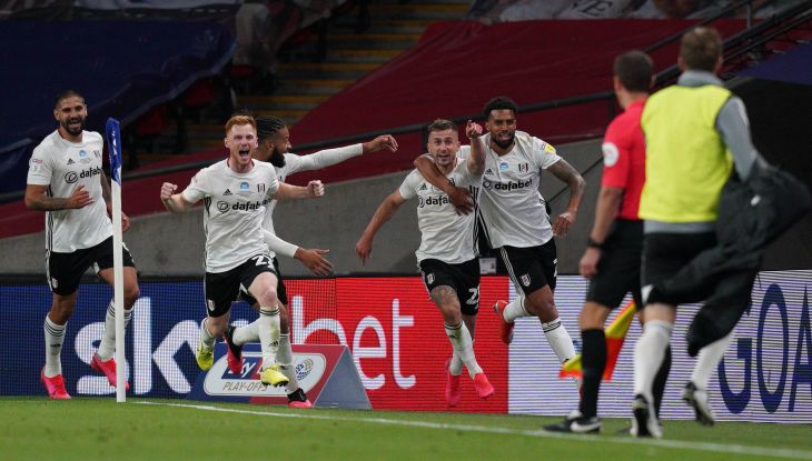 Джо Брайан и игроки «Фулхэма»