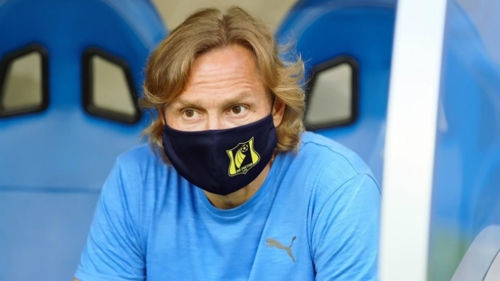 Валерий Карпин