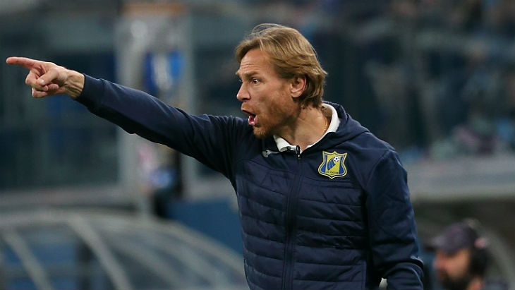 Валерий Карпин