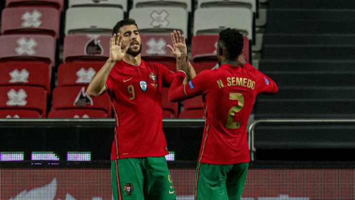 Фрагмент матча Португалия — Андорра