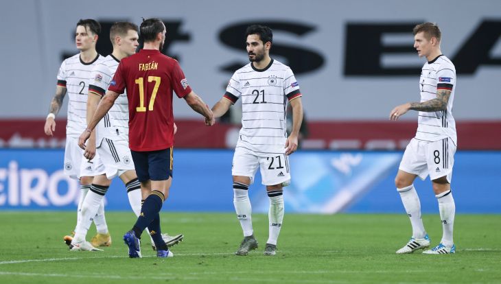 Фабиан Руис и игроки сборной Германии