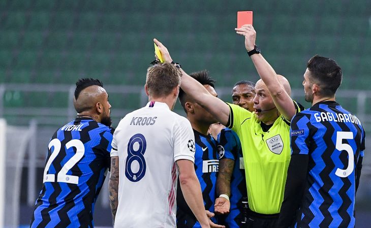 Удаление Артуро Видаля