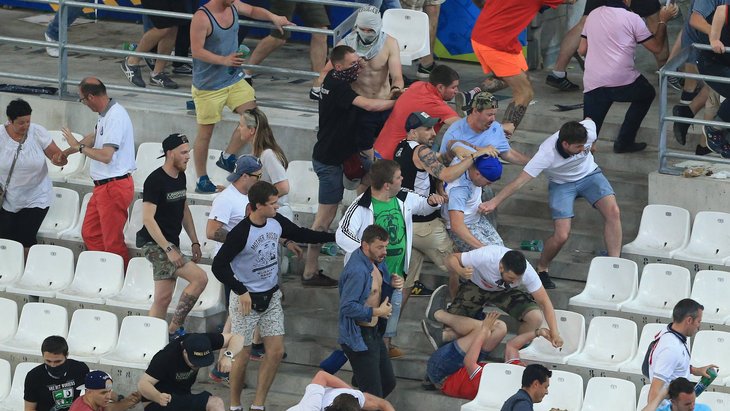 Драка на стадионе в Марселе