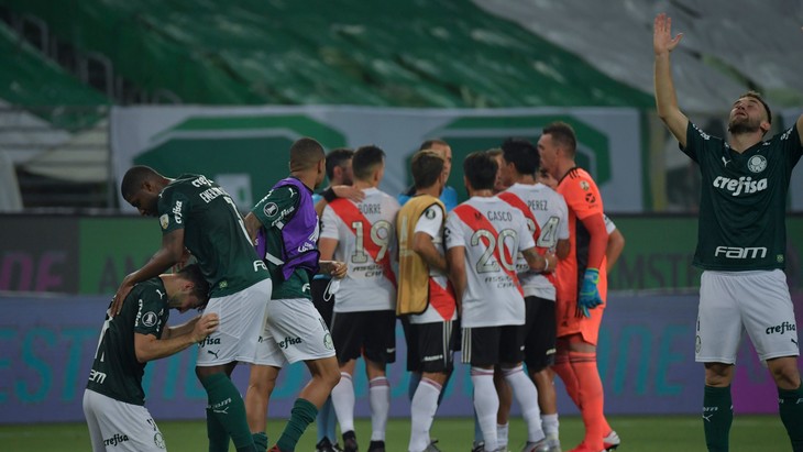 «Палмейрас» выиграл у «Ривер Плейт» по сумме двух матчей со счетом 3:2