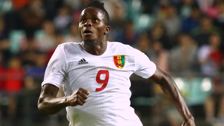 Момо Янсане