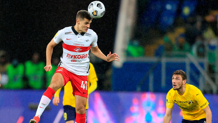 Роман Зобнин