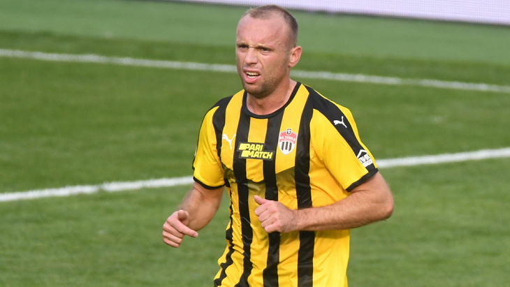 Денис Глушаков