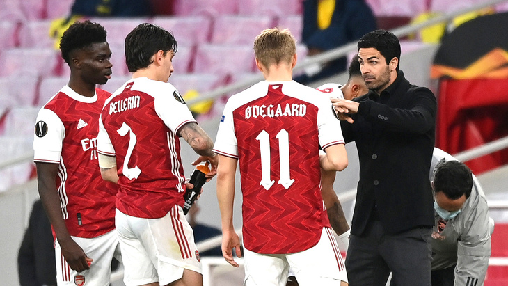 Микель Артета и игроки «Арсенала»