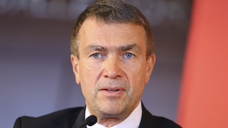 Олег Петров