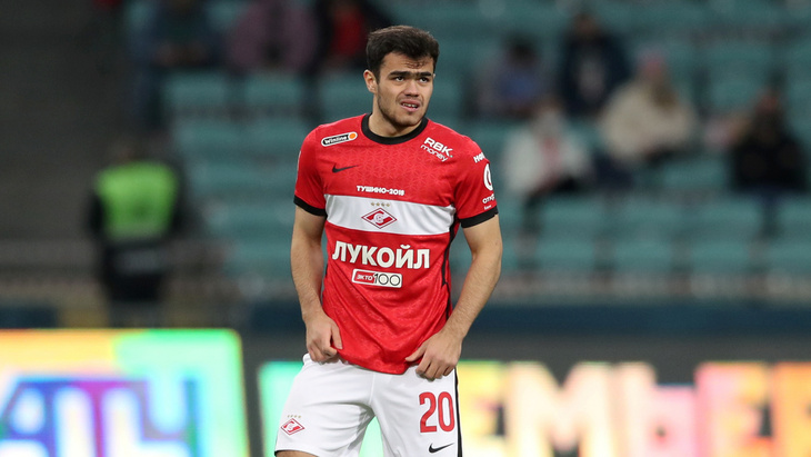 Остон Урунов