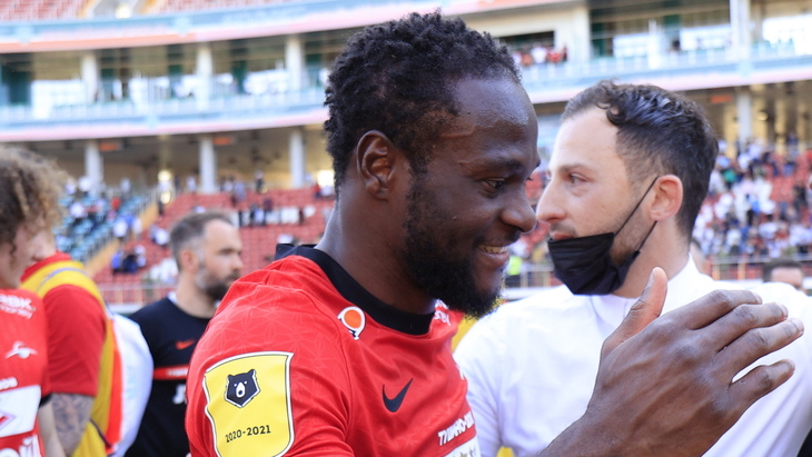 Виктор Мозес