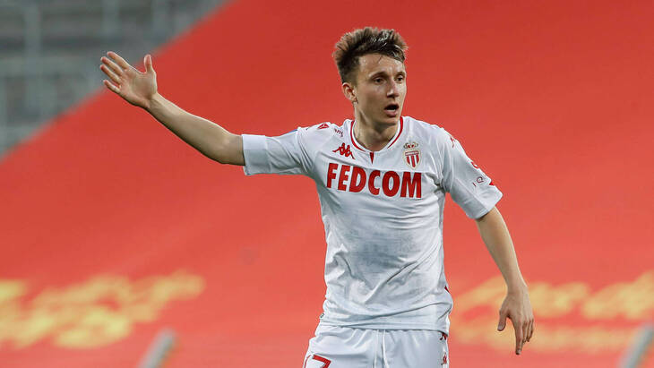 Александр Головин