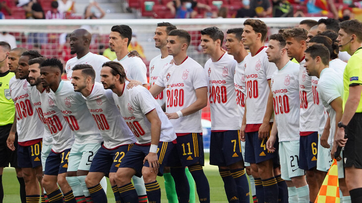 Игроки сборных Испании и Португалии