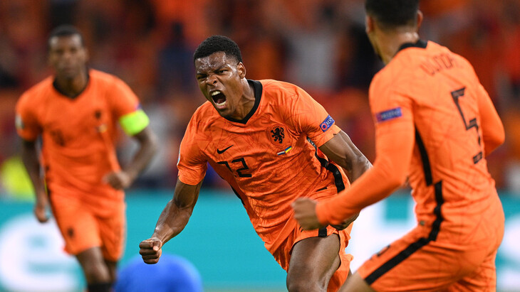 Дензел Думфрис