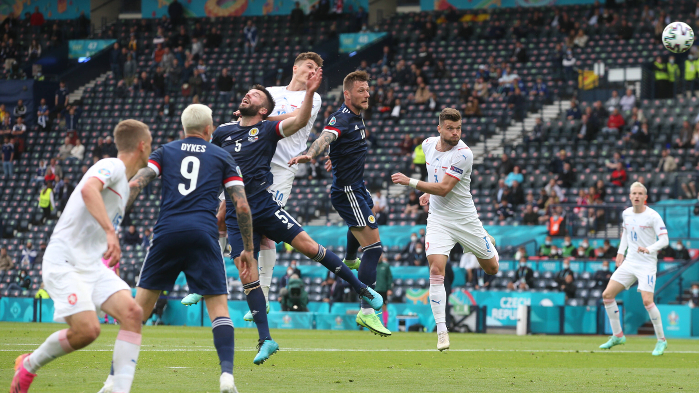 Первый гол Шика