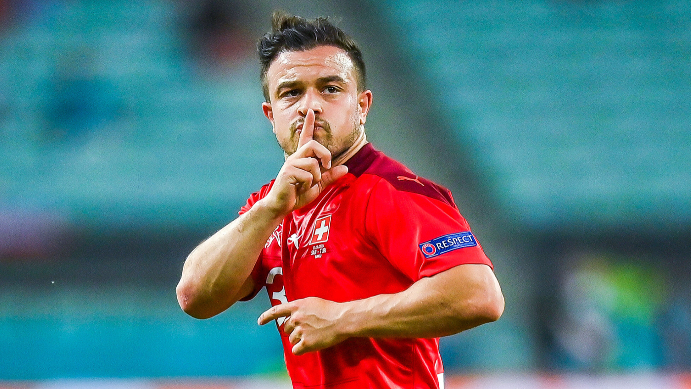 Шакири празднует гол в ворота Турции