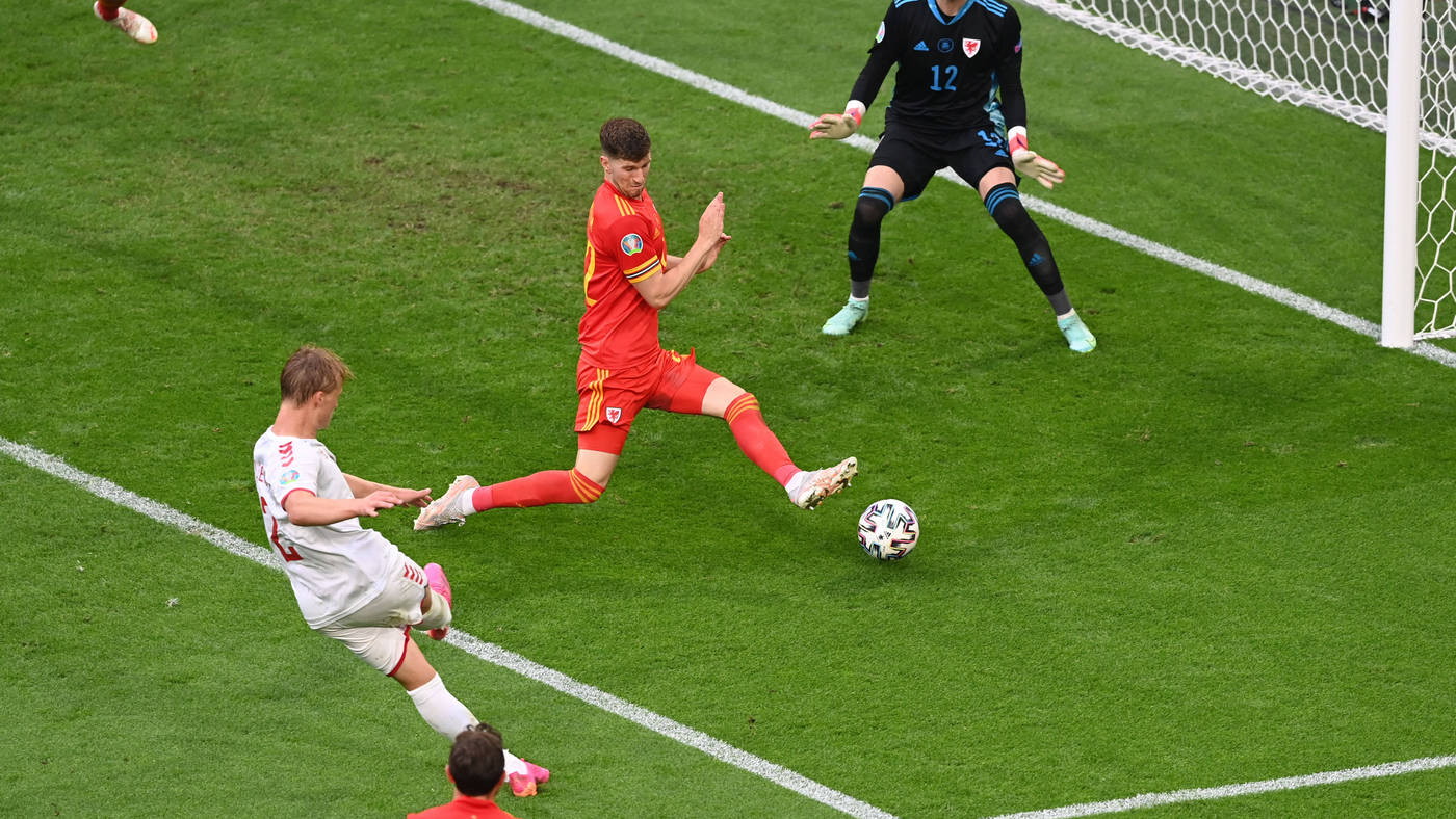 Второй гол Дольберга