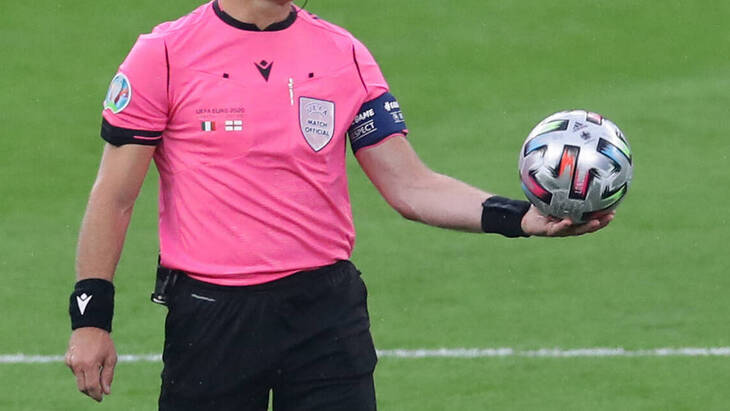 Судьи тоже делают ставки