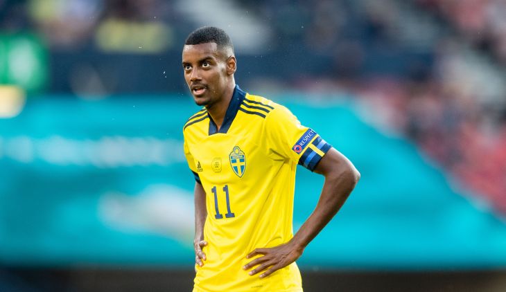 Александер Исак