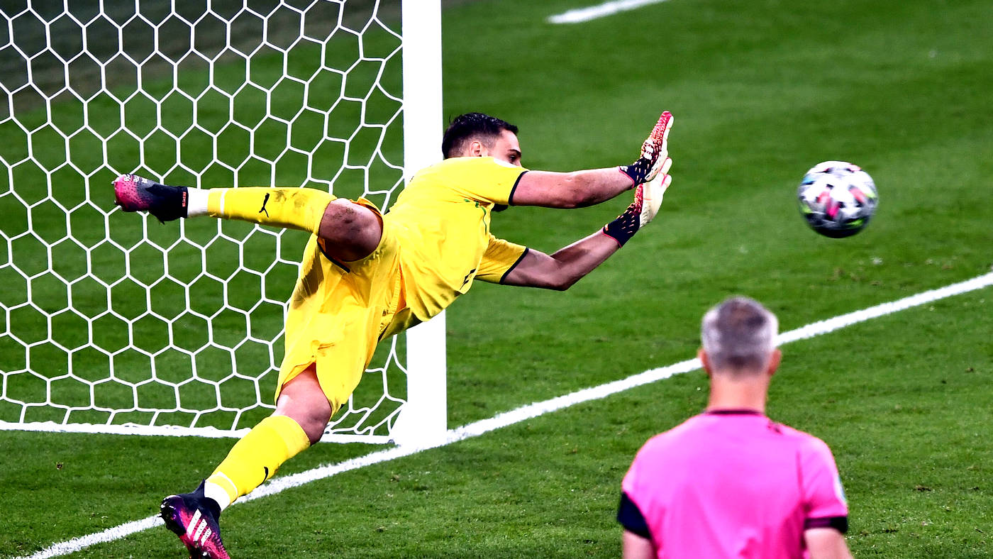 Джанлуиджи Доннарумма стал героем серии пенальти в финале Евро-2020