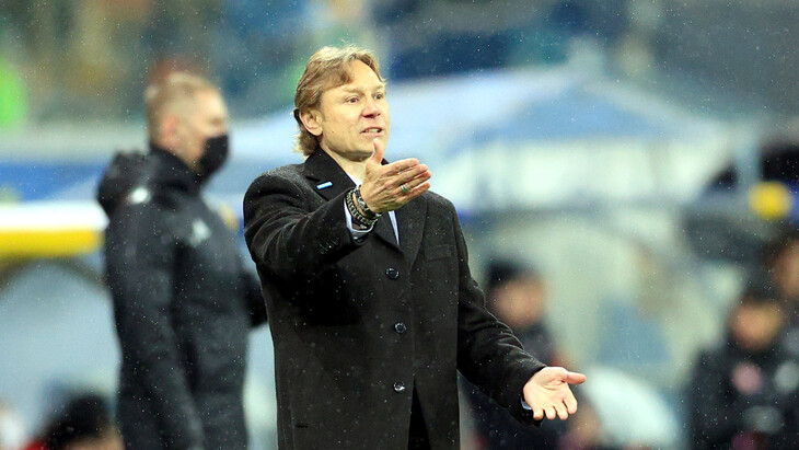 Валерий Карпин